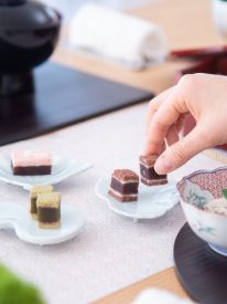 arita-porcelain-lab-yazaemon-pine-tree-fan-gourd-celadon-small-plate-set-musubi-kiln-quality-japanese-tablewares-and-gifts-586325.jpg