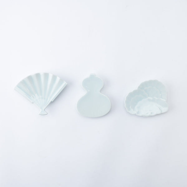 arita-porcelain-lab-yazaemon-pine-tree-fan-gourd-celadon-small-plate-set-musubi-kiln-quality-japanese-tablewares-and-gifts-733962.jpg
