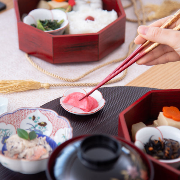 arita-porcelain-lab-yazaemon-plum-shaped-small-sauce-plate-set-musubi-kiln-quality-japanese-tablewares-and-gifts-446318.jpg