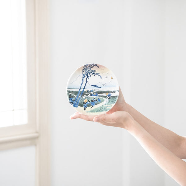 bizan-kiln-hokusai-sunshu-ejiri-kutani-round-plate-musubi-kiln-quality-japanese-tablewares-and-gifts-986214.jpg