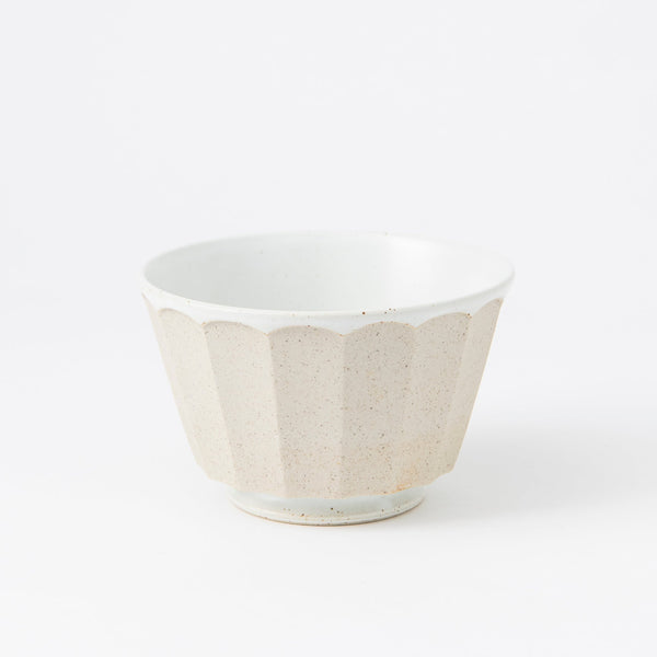 earth-white-hasami-ware-donburi-bowl-m-musubi-kiln-quality-japanese-tablewares-and-gifts-408254.jpg