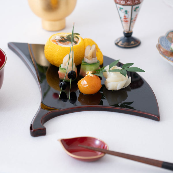 ginkgo-leaf-echizen-lacquerware-plate-musubi-kiln-quality-japanese-tablewares-and-gifts-246723.jpg