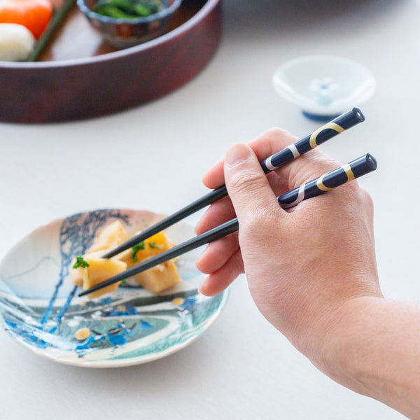 gold-and-silver-circle-set-of-two-pairs-of-chopsticks-23-cm-9-in-and-205-cm-81-in-musubi-kiln-quality-japanese-tablewares-and-gifts-144455.jpg