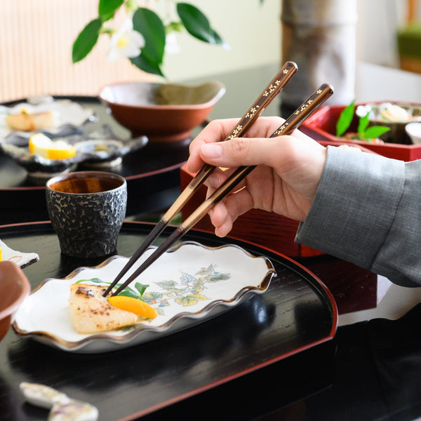 golden-sakura-yamanaka-lacquerware-set-of-two-pairs-of-chopsticks-23-cm-9-in-musubi-kiln-quality-japanese-tablewares-and-gifts-628011.jpg