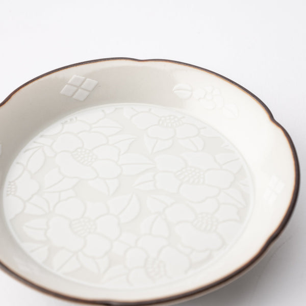 hachi-kutani-plum-blossoms-camellia-sauce-plate-musubi-kiln-quality-japanese-tablewares-and-gifts-657651.jpg