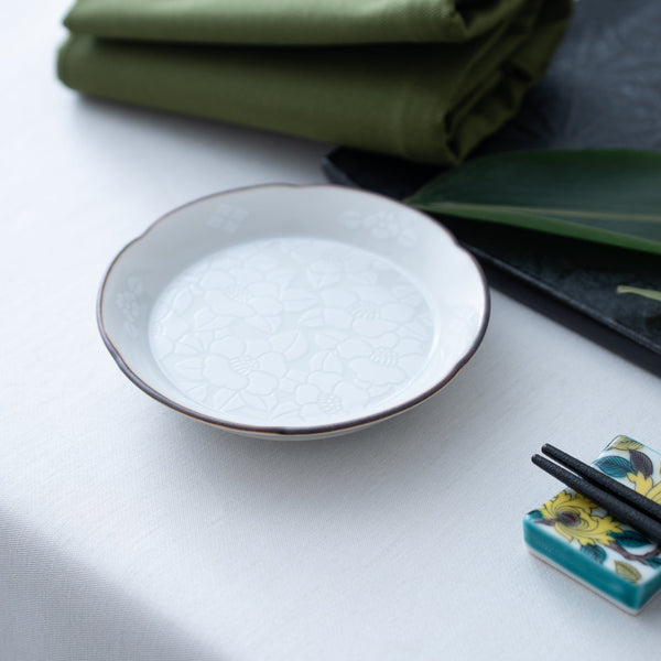 hachi-kutani-plum-blossoms-camellia-sauce-plate-musubi-kiln-quality-japanese-tablewares-and-gifts-763848.jpg