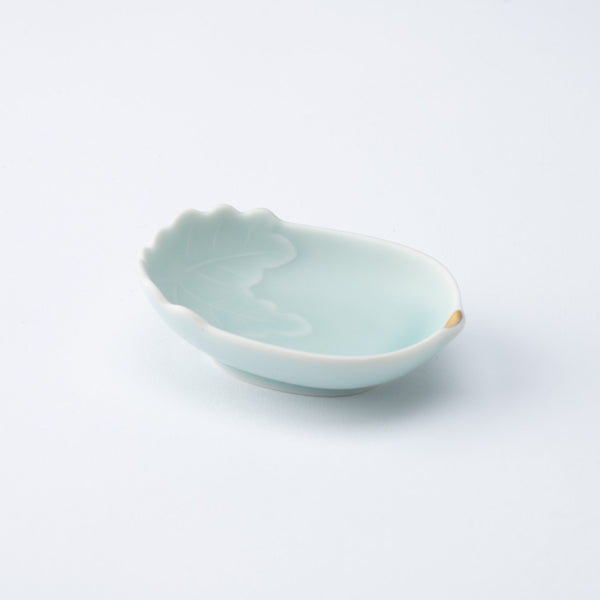 hataman-touen-moist-gold-gourd-imari-nabeshima-ware-sauce-plate-musubi-kiln-quality-japanese-tablewares-and-gifts-569910.jpg