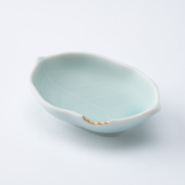 hataman-touen-moist-gold-leaf-imari-nabeshima-ware-sauce-plate-musubi-kiln-quality-japanese-tablewares-and-gifts-325321.jpg
