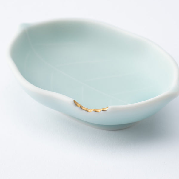 hataman-touen-moist-gold-leaf-imari-nabeshima-ware-sauce-plate-musubi-kiln-quality-japanese-tablewares-and-gifts-505791.jpg