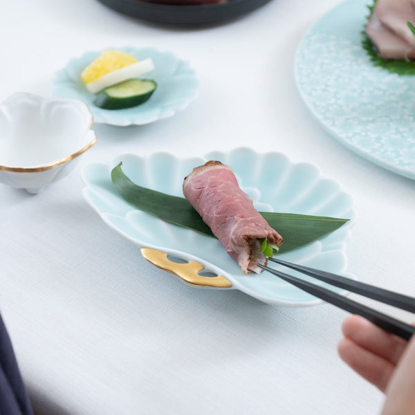 hataman-touen-moist-gold-pine-imari-nabeshima-ware-plate-musubi-kiln-quality-japanese-tablewares-and-gifts-656064.jpg