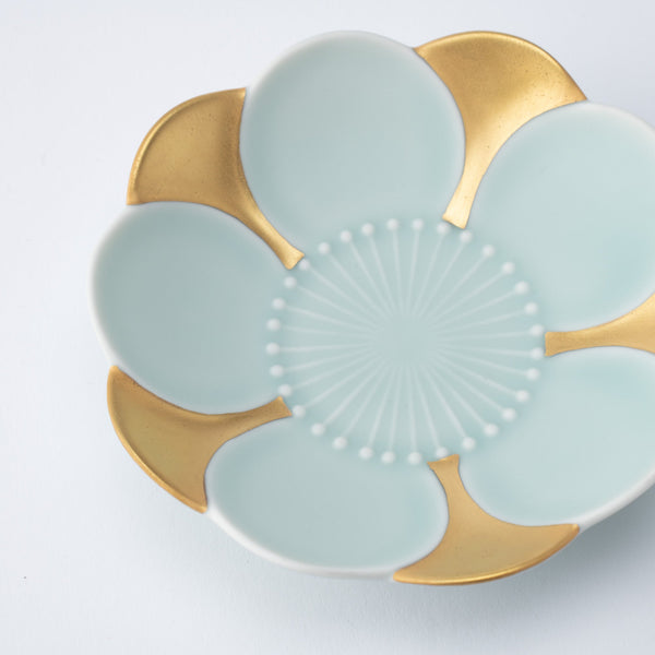 hataman-touen-moist-gold-plum-blossom-imari-nabeshima-ware-side-plate-musubi-kiln-quality-japanese-tablewares-and-gifts-892124.jpg