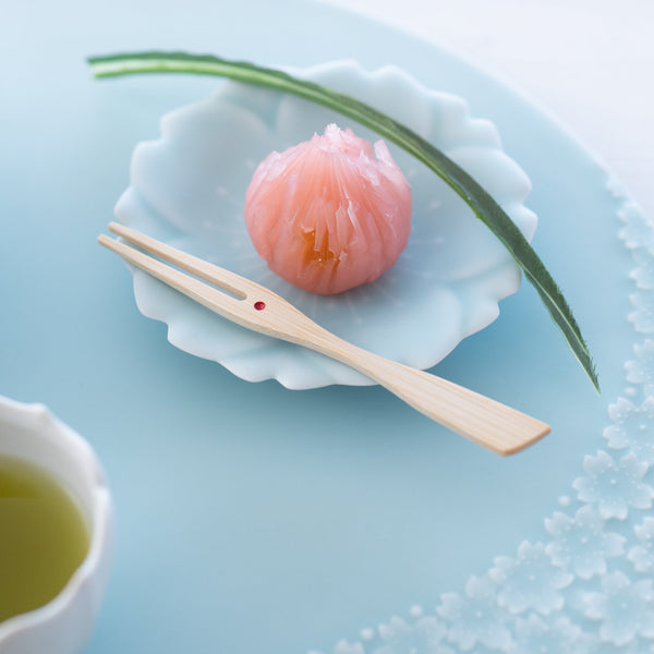 hataman-touen-moist-sakura-imari-nabeshima-ware-sauce-plate-musubi-kiln-quality-japanese-tablewares-and-gifts-536756.jpg
