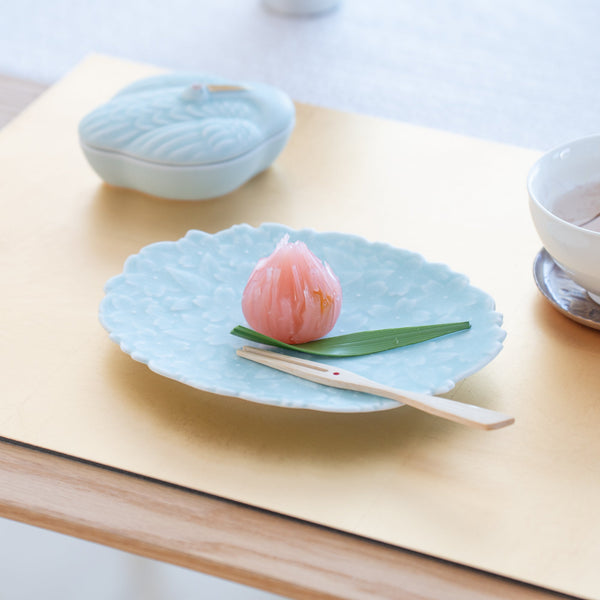 hataman-touen-moist-sakura-imari-nabeshima-ware-side-plate-musubi-kiln-quality-japanese-tablewares-and-gifts-869804.jpg
