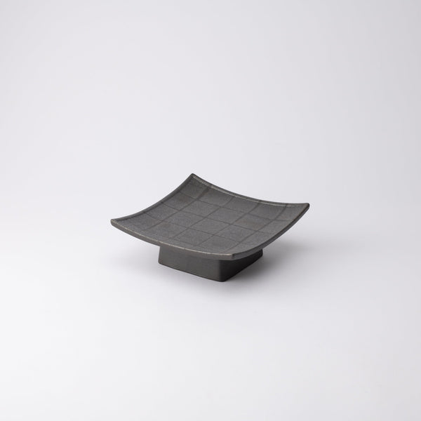 hibino-carbonized-ginsai-checkered-mino-ware-plate-musubi-kiln-quality-japanese-tablewares-and-gifts-386386.jpg