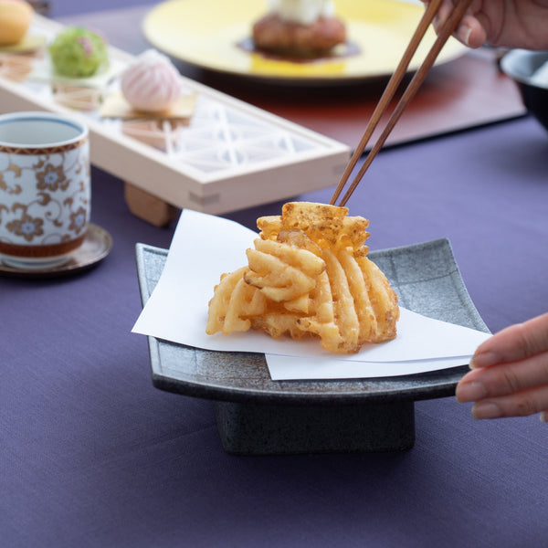 hibino-carbonized-ginsai-checkered-mino-ware-plate-musubi-kiln-quality-japanese-tablewares-and-gifts-643010.jpg