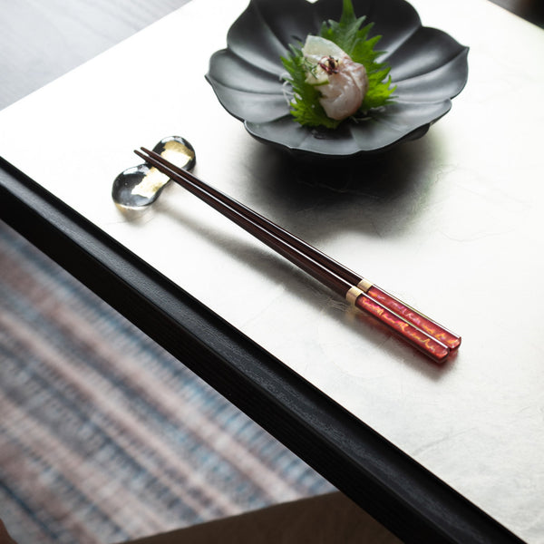 hirota-black-gold-leaf-edo-glass-chopstick-rest-set-musubi-kiln-quality-japanese-tablewares-and-gifts-235145.jpg