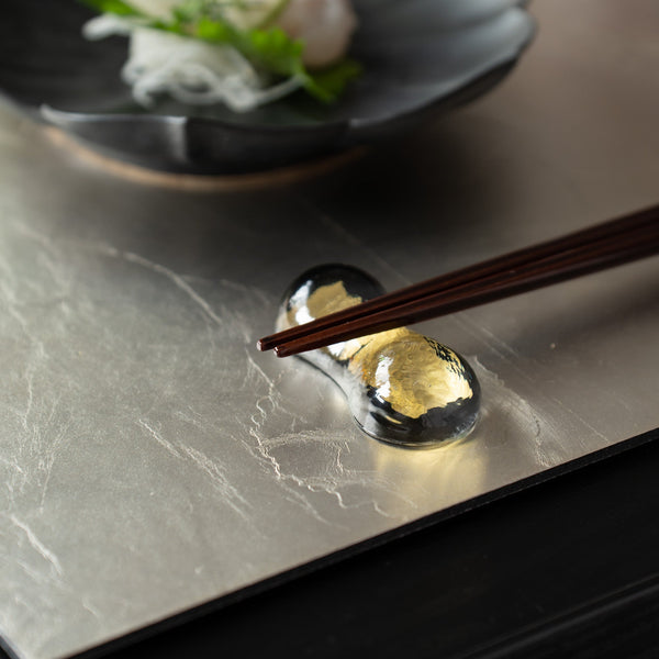 hirota-black-gold-leaf-edo-glass-chopstick-rest-set-musubi-kiln-quality-japanese-tablewares-and-gifts-972279.jpg