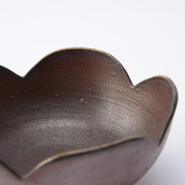 hozan-kiln-bizen-ware-flower-shaped-kobachi-bowl-musubi-kiln-quality-japanese-tablewares-and-gifts-797274.jpg