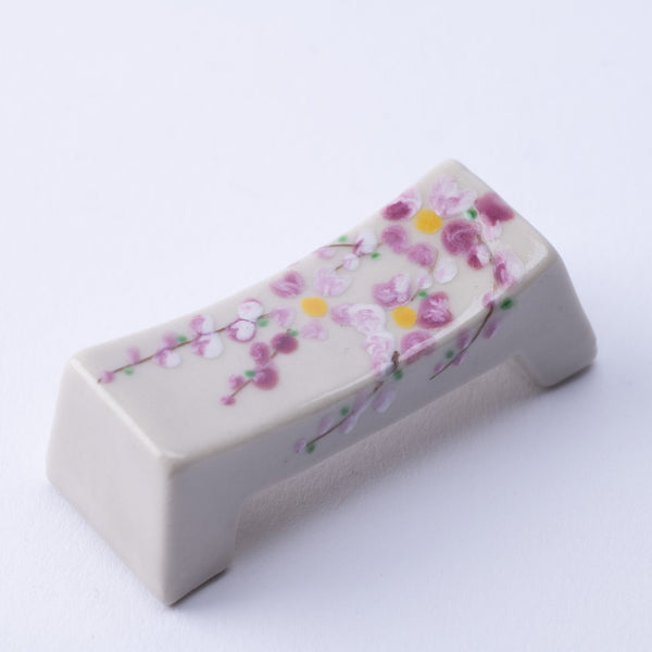 hozan-kiln-pink-weeping-cherry-kyo-ware-chopstick-rest-set-musubi-kiln-quality-japanese-tablewares-and-gifts-791549.jpg