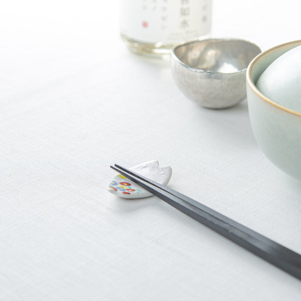 hozan-kiln-sakura-petal-kyo-ware-chopstick-rest-set-musubi-kiln-quality-japanese-tablewares-and-gifts-692028.jpg