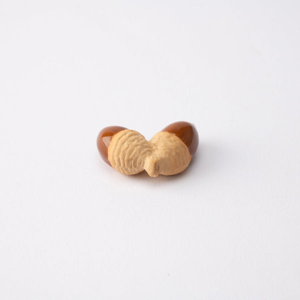 ihoshiro-kiln-acorn-mino-ware-chopstick-rest-musubi-kiln-quality-japanese-tablewares-and-gifts-845335.jpg
