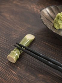 ihoshiro-kiln-bamboo-culm-mino-ware-chopstick-rest-musubi-kiln-quality-japanese-tablewares-and-gifts-688467.jpg