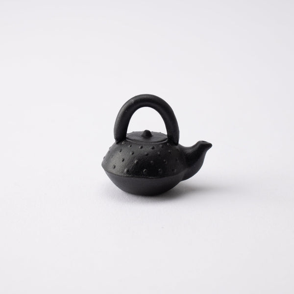 ihoshiro-kiln-cast-iron-teapot-mino-ware-chopstick-rest-musubi-kiln-quality-japanese-tablewares-and-gifts-707025.jpg