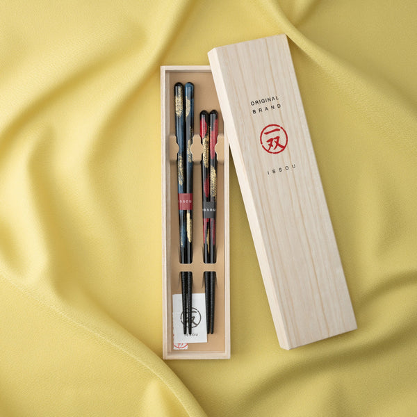 issou-akebono-wakasa-lacquerware-set-of-two-pairs-of-chopsticks-23-cm-9-in-and-205-cm-81-in-musubi-kiln-quality-japanese-tablewares-and-gifts-681851.jpg