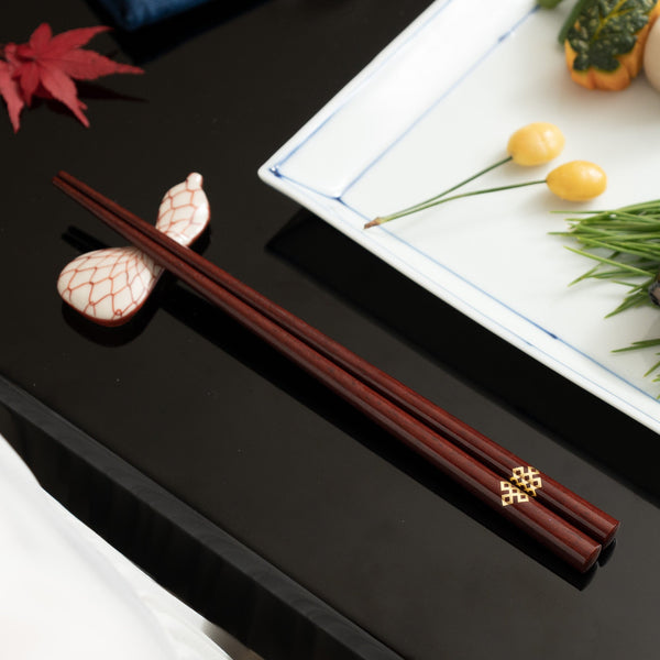 issou-treasure-knot-wakasa-lacquerware-set-of-two-pairs-of-chopsticks-23-cm-9-in-and-21-cm-83-in-musubi-kiln-quality-japanese-tablewares-and-gifts-419707.jpg