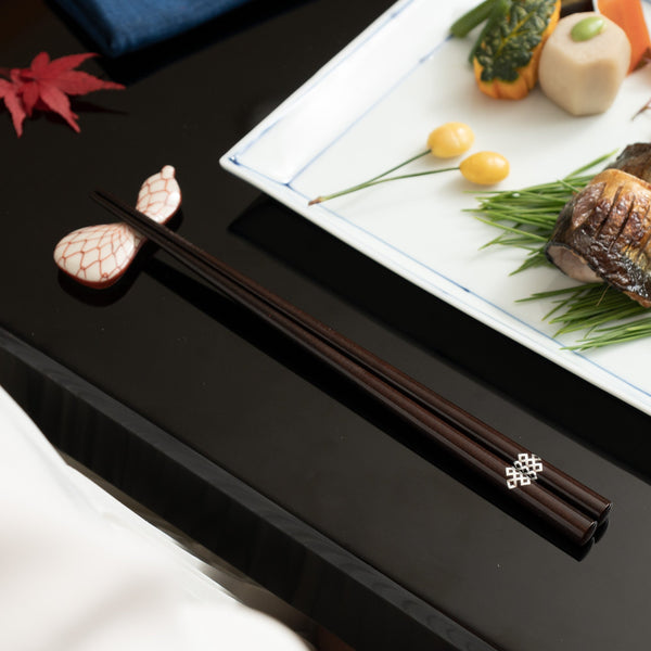 issou-treasure-knot-wakasa-lacquerware-set-of-two-pairs-of-chopsticks-23-cm-9-in-and-21-cm-83-in-musubi-kiln-quality-japanese-tablewares-and-gifts-676468.jpg
