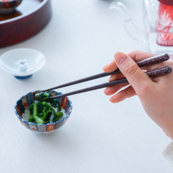 issou-uchiiwai-wakasa-lacquerware-set-of-two-pairs-of-chopsticks-225-cm-88-in-and-205-cm-81-in-musubi-kiln-quality-japanese-tablewares-and-gifts-169428.jpg