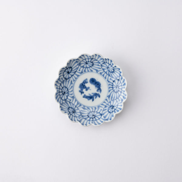 keizan-kiln-arabesque-arita-chrysanthemum-shaped-sauce-plate-musubi-kiln-quality-japanese-tablewares-and-gifts-394285.jpg