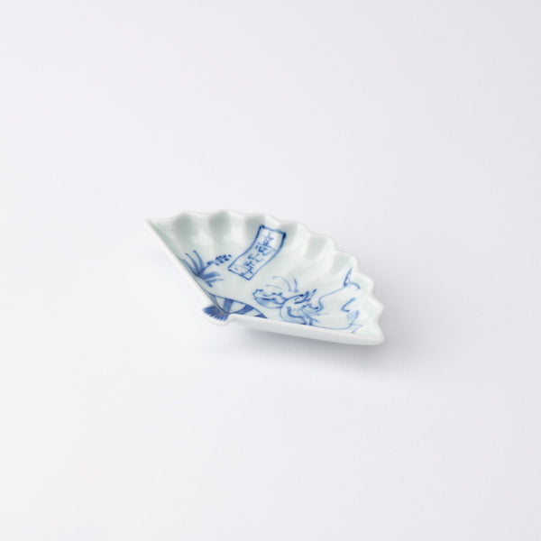 keizan-kiln-choju-giga-arita-fan-shaped-sauce-plate-musubi-kiln-quality-japanese-tablewares-and-gifts-595684.jpg