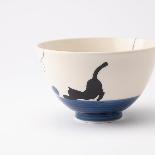 kikusho-kiln-blue-yarn-cat-hasami-japanese-rice-bowl-musubi-kiln-quality-japanese-tablewares-and-gifts-479237.jpg