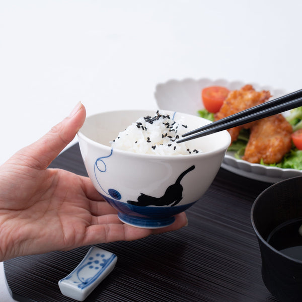 kikusho-kiln-blue-yarn-cat-hasami-japanese-rice-bowl-musubi-kiln-quality-japanese-tablewares-and-gifts-953042.jpg