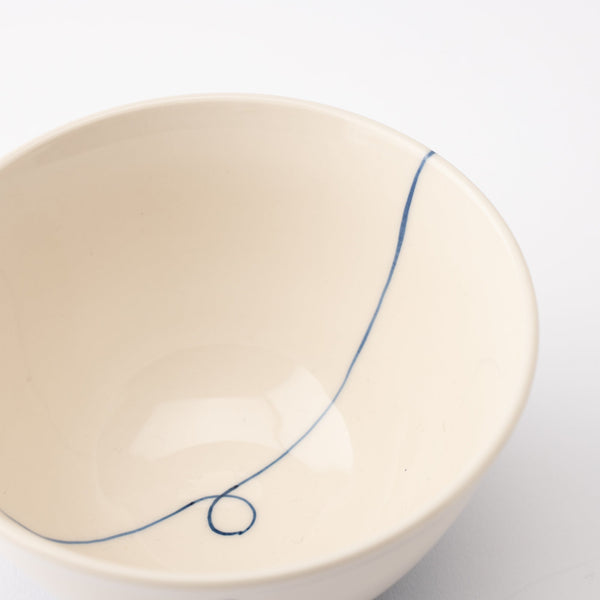 kikusho-kiln-blue-yarn-cat-hasami-japanese-rice-bowl-musubi-kiln-quality-japanese-tablewares-and-gifts-969141.jpg