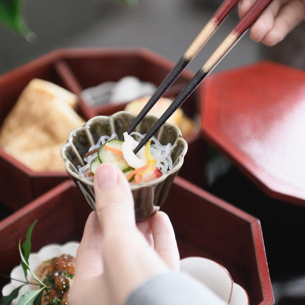 kikuwari-khaki-hasami-kobachi-bowl-m-39in-musubi-kiln-quality-japanese-tablewares-and-gifts-591525.jpg