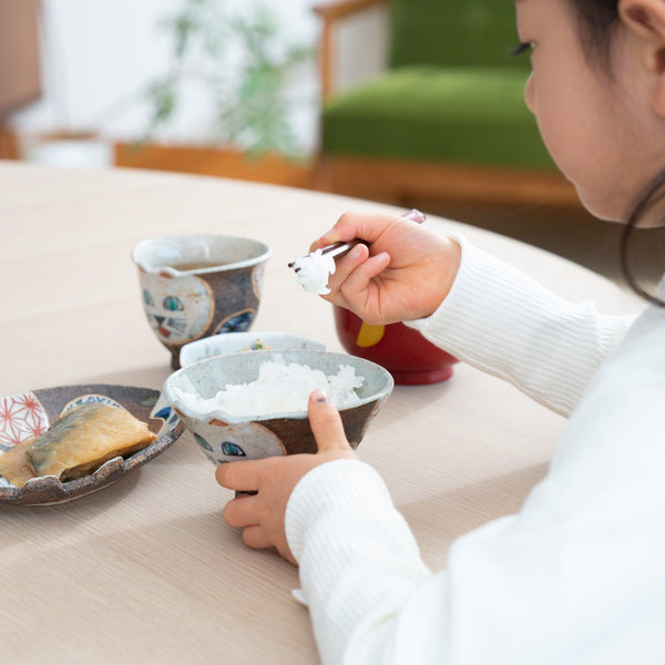 kousai-kiln-playful-cat-hasami-japanese-rice-bowl-musubi-kiln-quality-japanese-tablewares-and-gifts-327365.jpg
