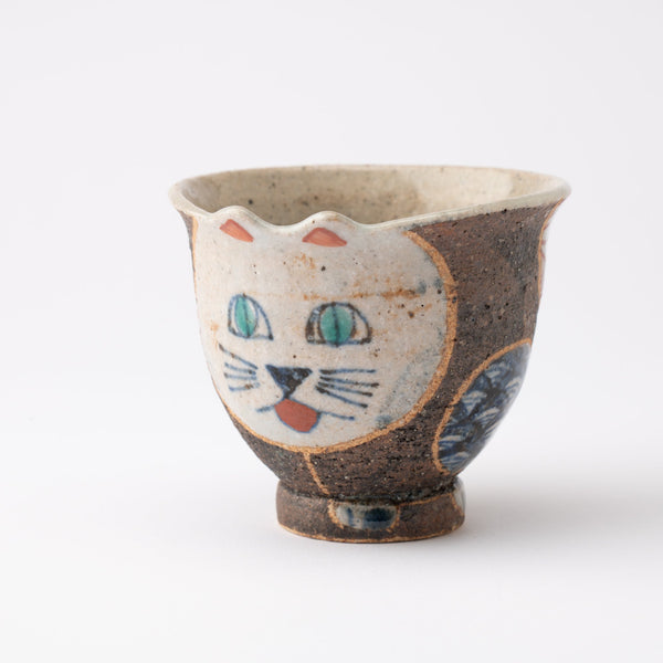 kousai-kiln-playful-cat-hasami-small-yunomi-japanese-teacup-musubi-kiln-quality-japanese-tablewares-and-gifts-219647.jpg