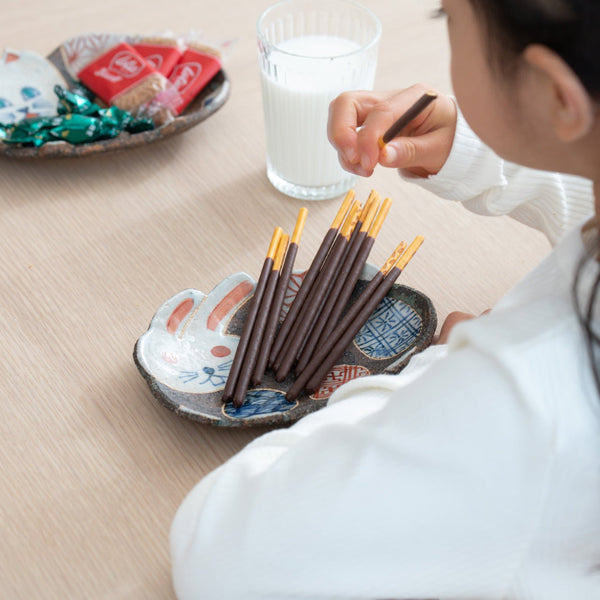 kousai-kiln-playful-rabbit-hasami-plate-musubi-kiln-quality-japanese-tablewares-and-gifts-214836.jpg