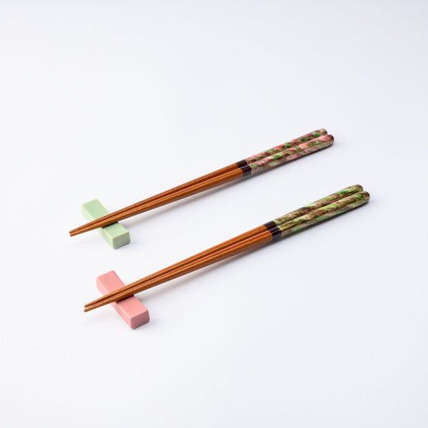 matsukan-crystal-komorebi-wakasa-lacquerware-chopsticks-set-225-cm-89-in-with-chopstick-rests-set-of-two-musubi-kiln-quality-japanese-tablewares-and-gifts-883295.jpg