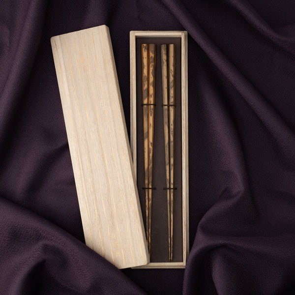 matsukan-octagonal-zumen-kyoto-bamboo-wakasa-lacquerware-set-of-two-pairs-of-chopsticks-24-cm-94-in-musubi-kiln-quality-japanese-tablewares-and-gifts-372519.jpg