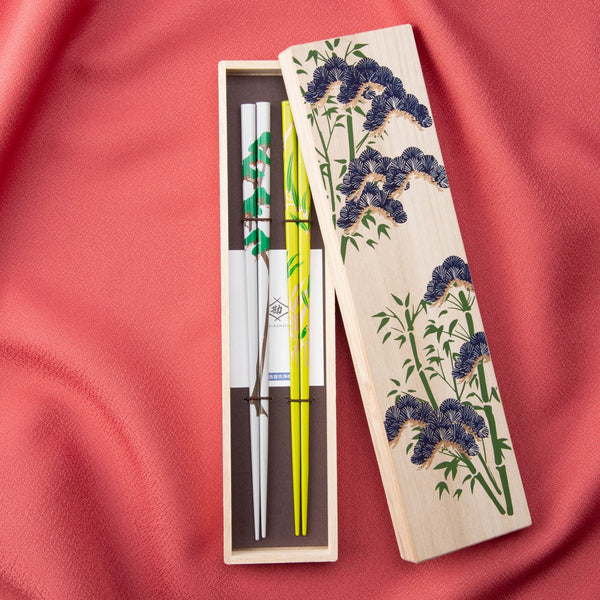 matsukan-rimpa-pine-and-bamboo-wakasa-lacquerware-set-of-two-pairs-of-chopsticks-23-cm-91-in-musubi-kiln-quality-japanese-tablewares-and-gifts-508490.jpg