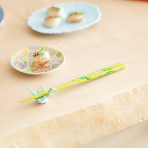 matsukan-rimpa-pine-and-bamboo-wakasa-lacquerware-set-of-two-pairs-of-chopsticks-23-cm-91-in-musubi-kiln-quality-japanese-tablewares-and-gifts-899104.jpg