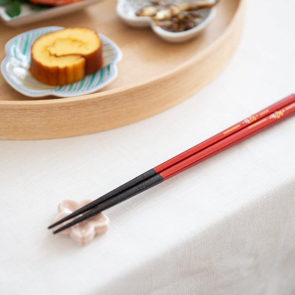 matsukan-sakura-petals-wakasa-lacquerware-set-of-two-pairs-of-chopsticks-23-cm-91-in-21-cm-83-in-with-chopstick-rests-set-of-two-musubi-kiln-quality-japanese-ta-166486.jpg