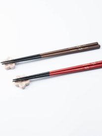 matsukan-sakura-petals-wakasa-lacquerware-set-of-two-pairs-of-chopsticks-23-cm-91-in-21-cm-83-in-with-chopstick-rests-set-of-two-musubi-kiln-quality-japanese-ta-926172.jpg