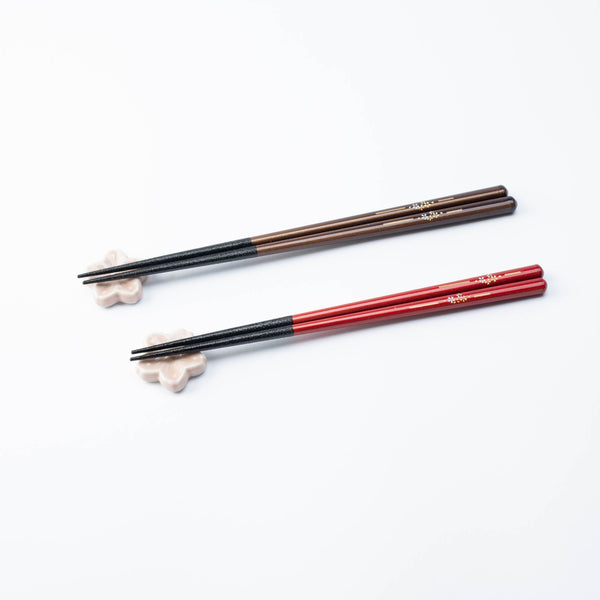 matsukan-sakura-petals-wakasa-lacquerware-set-of-two-pairs-of-chopsticks-23-cm-91-in-21-cm-83-in-with-chopstick-rests-set-of-two-musubi-kiln-quality-japanese-ta-926172.jpg