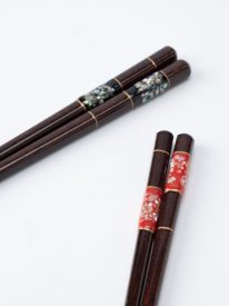 matsukan-sound-of-the-sea-shell-inlay-checkered-pattern-wakasa-lacquerware-set-of-two-pairs-of-chopsticks-23-cm-91-in-21-cm-83-in-with-chopstick-rests-set-of-tw-110010.jpg