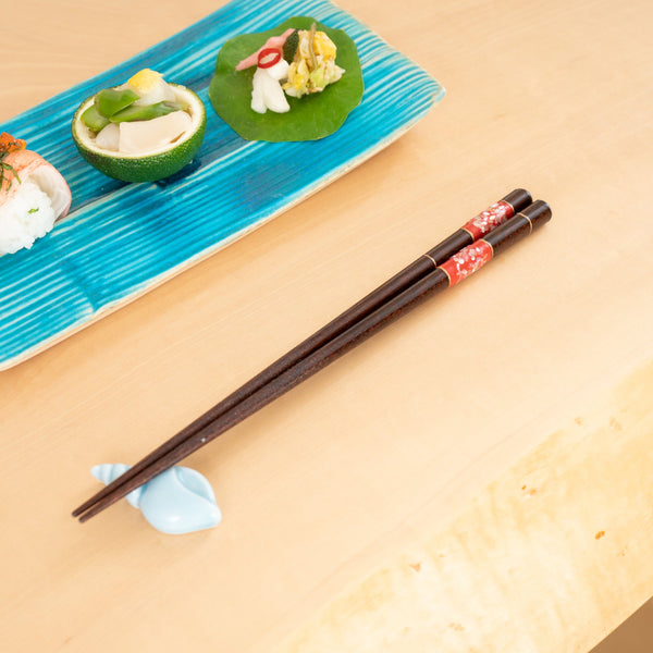 matsukan-sound-of-the-sea-shell-inlay-checkered-pattern-wakasa-lacquerware-set-of-two-pairs-of-chopsticks-23-cm-91-in-21-cm-83-in-with-chopstick-rests-set-of-tw-807971.jpg