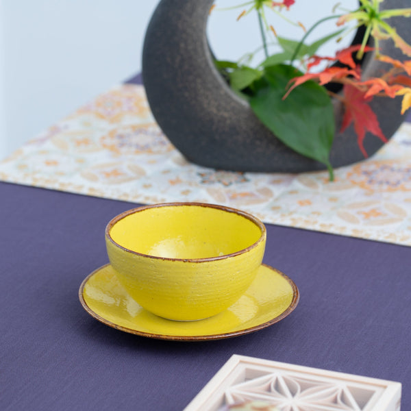 meru-flamenco-modern-mino-ware-plate-67in-musubi-kiln-quality-japanese-tablewares-and-gifts-536631.jpg